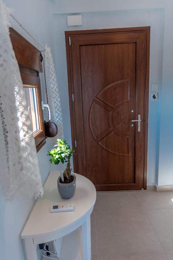 Dimi Seafront Apartment By Rentals Pro Services - 尼亚·蒙达尼亚 外观 照片